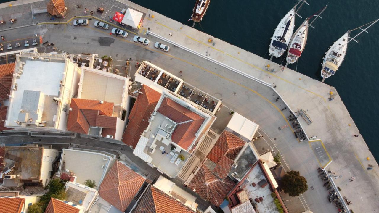 The Manessi City Boutique Hotel Poros Town Bagian luar foto