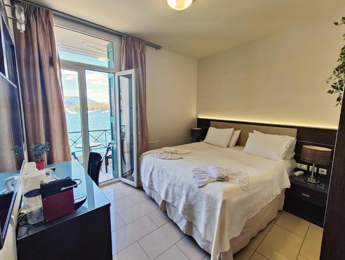 The Manessi City Boutique Hotel Poros Town Bagian luar foto