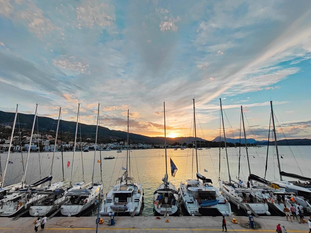 The Manessi City Boutique Hotel Poros Town Bagian luar foto
