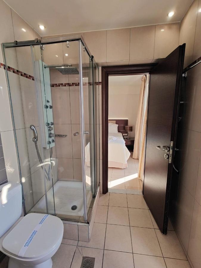 The Manessi City Boutique Hotel Poros Town Bagian luar foto