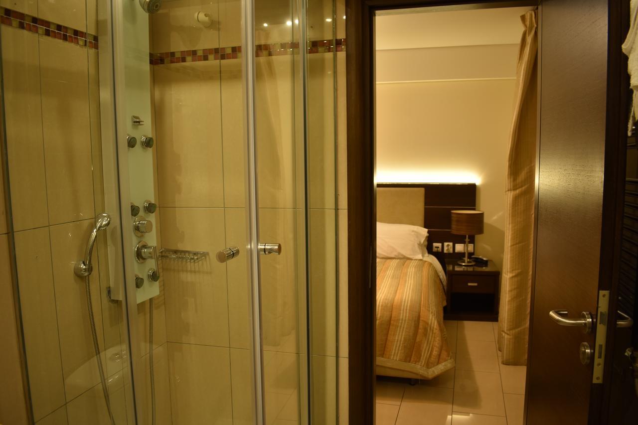 The Manessi City Boutique Hotel Poros Town Bagian luar foto